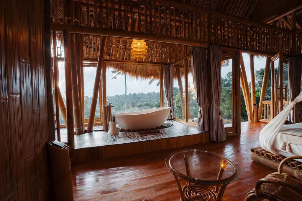 Villa Makerti Bali~Bamboo House Selat Exterior foto