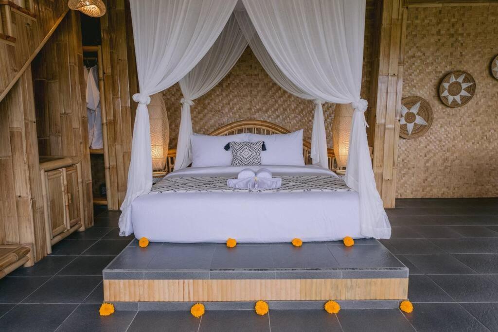 Villa Makerti Bali~Bamboo House Selat Exterior foto
